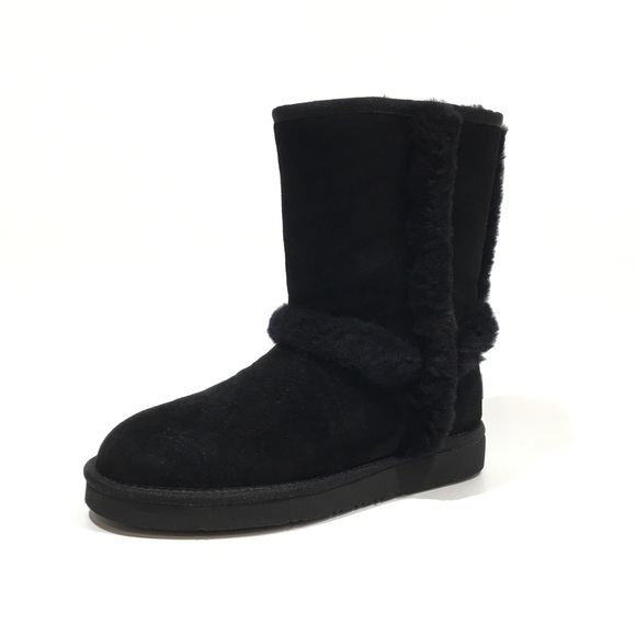 UGG Carter Boots -Water Resistant Black Suede -US 7 -NEW - Picture 1 of 9